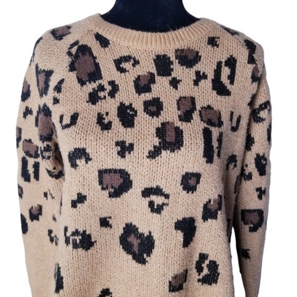 Isabel Maternity Animal‎ Print Crewneck Pullover Sweater Size Small - Picture 4 of 10